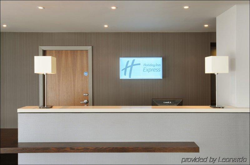 Holiday Inn Express Liverpool Hoylake, An Ihg Hotel Interior photo